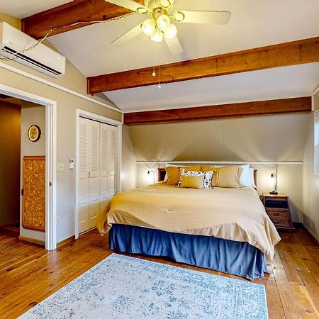 Bryson Chalet Брайсон-Сити Экстерьер фото