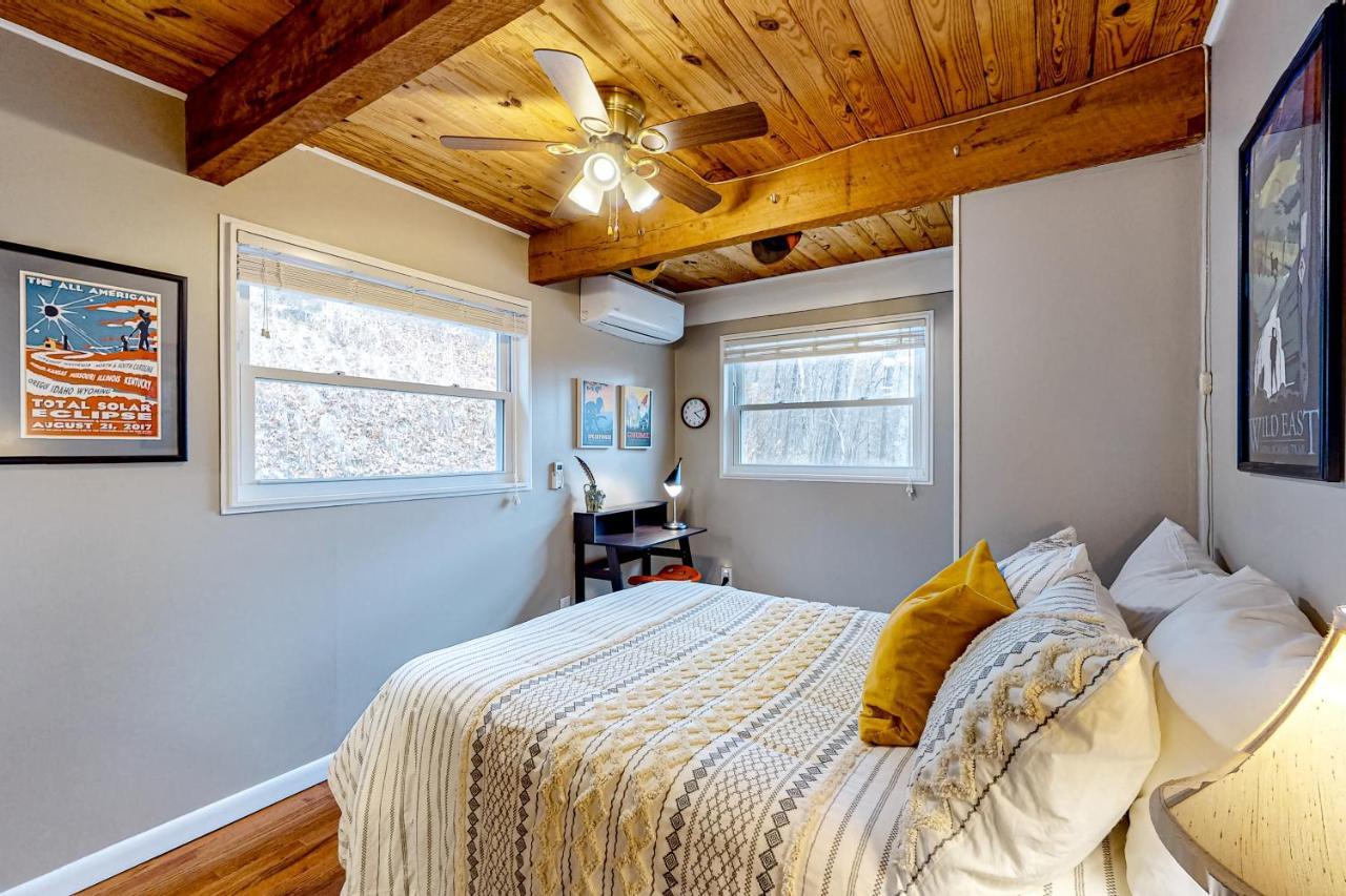 Bryson Chalet Брайсон-Сити Экстерьер фото